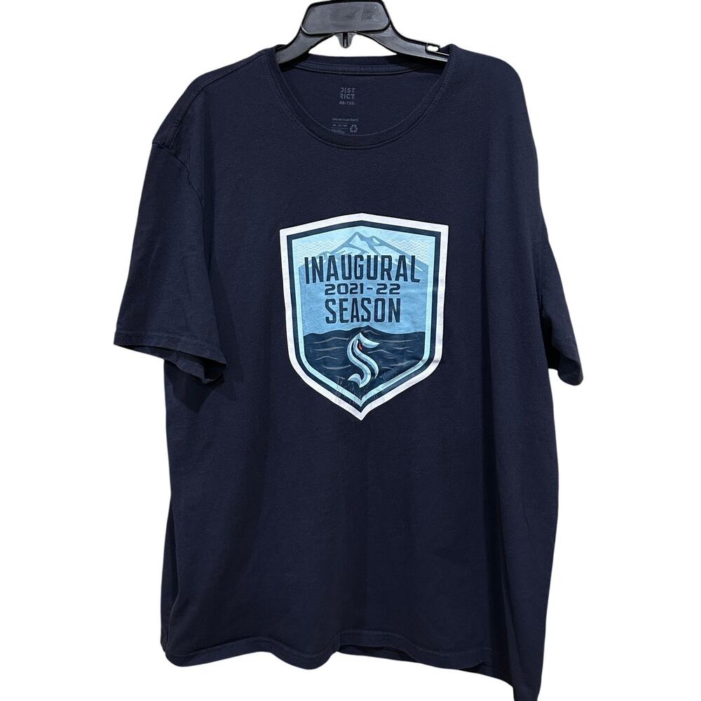District Re-Tee Seattle Kraken Tee Men XXL Blue Streetwear Hockey Sustainable